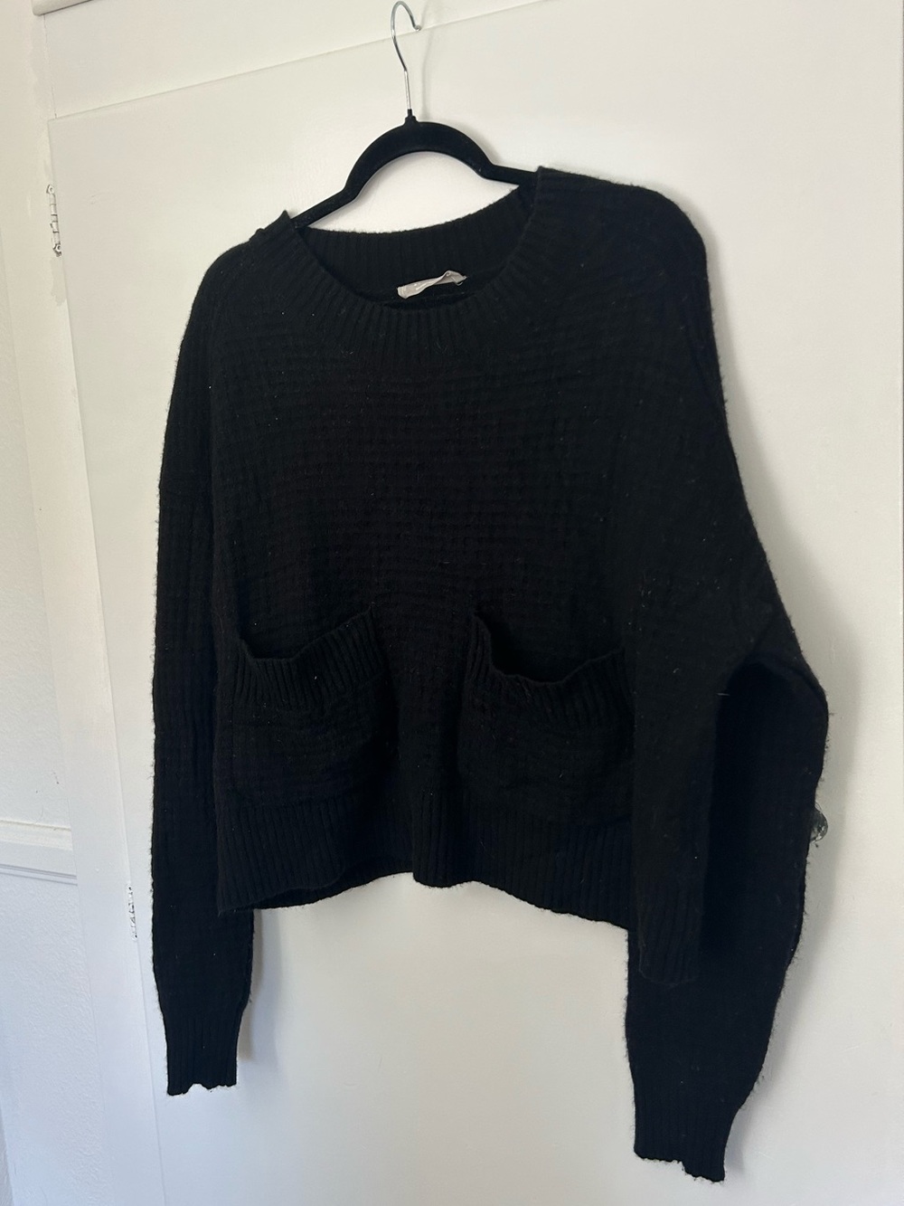 Everlane Black Cashmere Crewneck Pocket Sweater